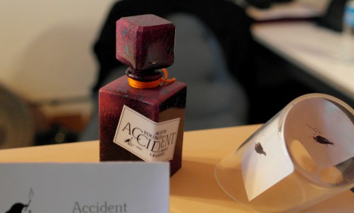 "Accident" por el perfumista Brent Leonesio y el artista Austin Young para el IAO foto: Virginia Blanco